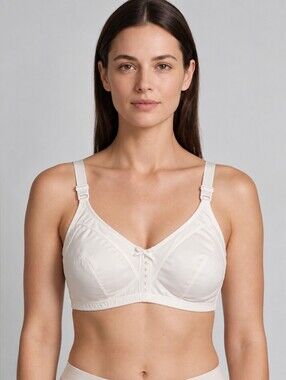 Bali 3820 Women’s Wireless Bra 40C White Soft Cup Full Coverage Comfort